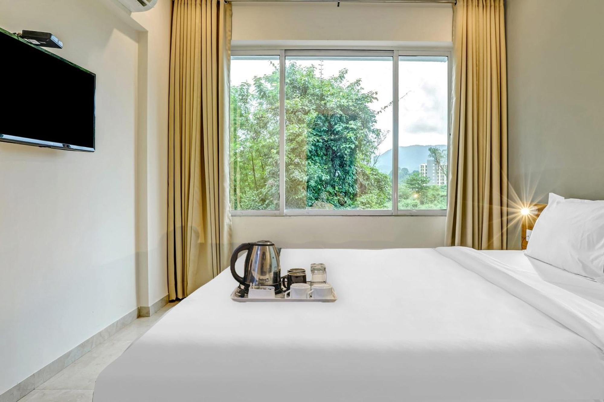Townhouse Somani Hotel Apta Exterior foto