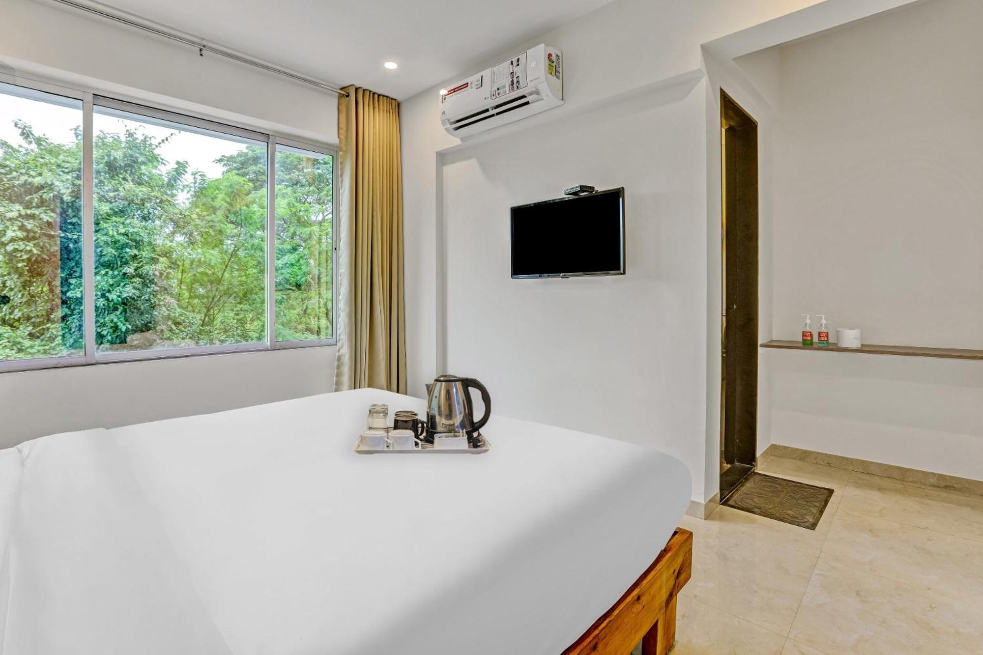 Townhouse Somani Hotel Apta Exterior foto